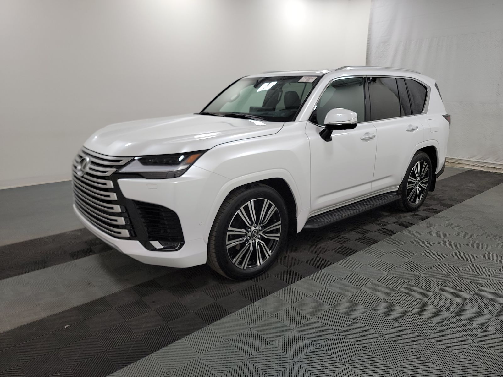 Lexus_LX700h_autovision_01